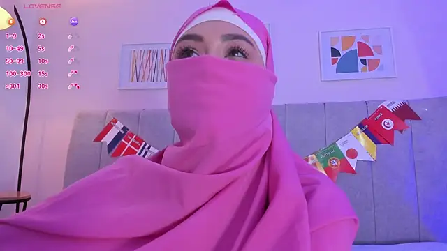 Snapshot of fatiima_ chatting on July 3, 7:09 pm fatiima online show from July 3, 7:09 pm