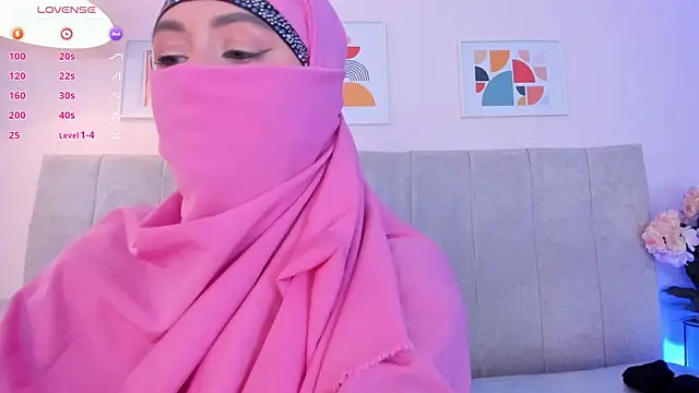 Snapshot of fatiima_ chatting on July 21, 7:38 pm fatiima online show from July 21, 7:38 pm