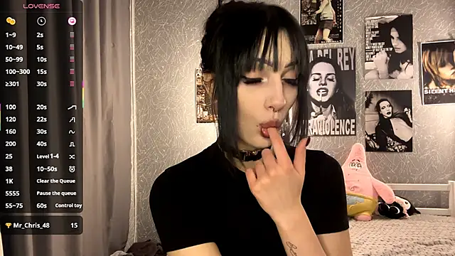 ForeTiff online show from December 5, 8:38 pm