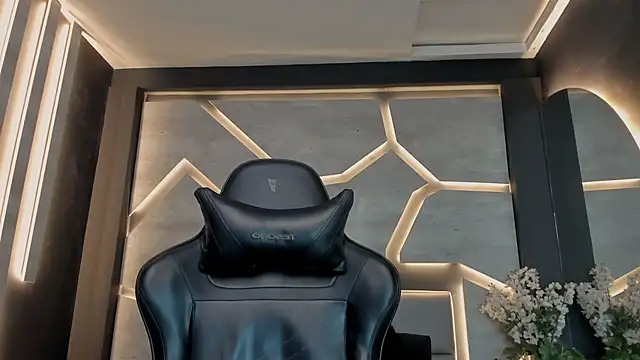 ArohomLester online show from November 14, 10:58 am