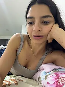 Snapshot of violeta365 chatting on May 11, 1:00 am violeta365 online show from May 11, 1:00 am