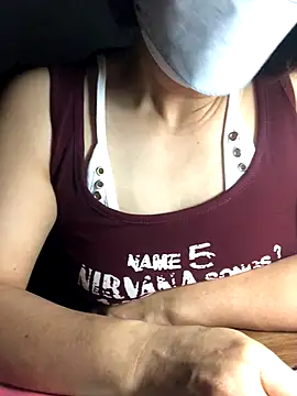 Snapshot of HinayLa chatting on October 25, 10:37 pm HinayLa online show from October 25, 10:37 pm