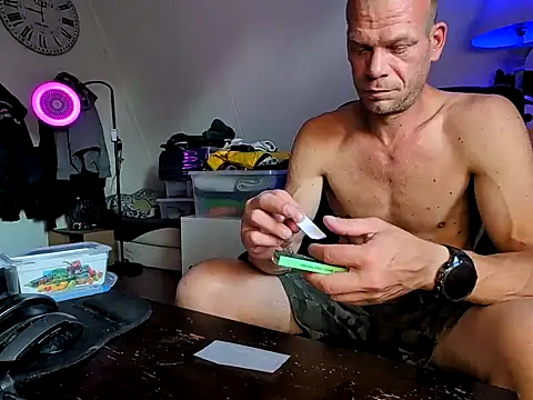 Kinky Play1 online show from June 25, 6:56 pm