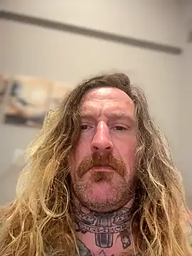 Snapshot of FitChief65 chatting on November 6, 5:52 am FitChief65 online show from November 6, 5:52 am