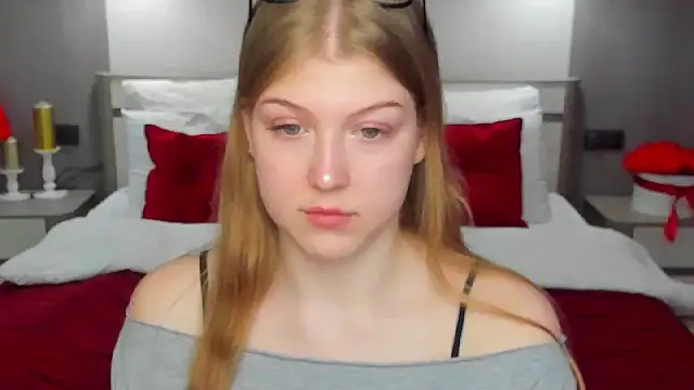 Snapshot of Stella_Light chatting on May 19, 5:58 am Stella Light online show from May 19, 5:58 am