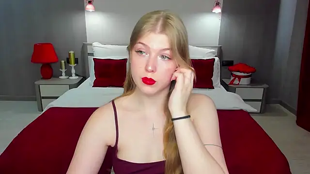 Snapshot of Stella_Light chatting on June 12, 5:39 am Stella Light online show from June 12, 5:39 am