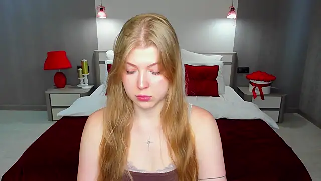 Snapshot of Stella_Light chatting on June 23, 12:25 pm Stella Light online show from June 23, 12:25 pm
