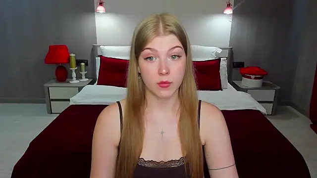 Snapshot of Stella_Light chatting on July 28, 12:01 pm Stella Light online show from July 28, 12:01 pm