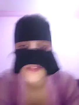 Snapshot of SandyAmr chatting on November 11, 1:44 pm SandyAmr online show from November 11, 1:44 pm