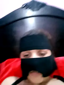 Snapshot of SandyAmr chatting on November 18, 2:43 pm SandyAmr online show from November 18, 2:43 pm