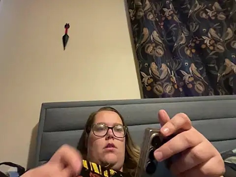 Scarletcum22 online show from November 5, 7:41 am