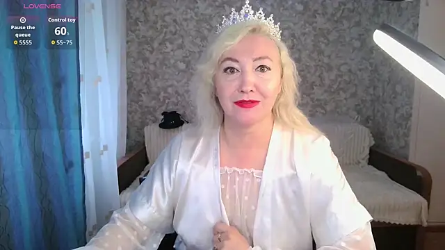 LadyKriss online show from July 10, 4:17 am