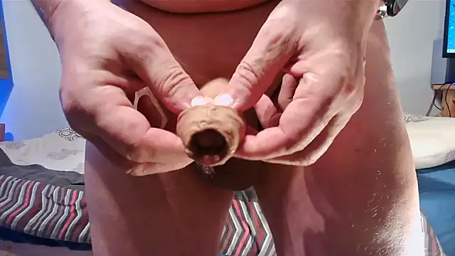 Snapshot of Benjin_2306 chatting on November 26, 4:30 pm Benjin 2306 online show from November 26, 4:30 pm