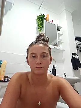 Snapshot of SashaBabyxx chatting on November 23, 7:46 pm SashaBabyxx online show from November 23, 7:46 pm