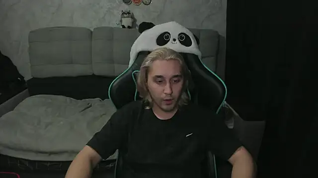 Pohyi  online show from March 14, 2:44 pm