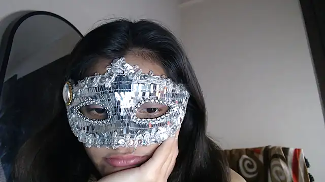 Hottie hania online show from December 17, 6:36 pm