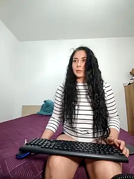 Snapshot of SaraDany chatting on December 3, 6:39 pm SaraDany online show from December 3, 6:39 pm