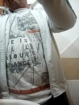 Romaeterna  online show from October 23, 11:46 pm