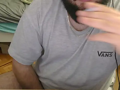 Snapshot of moneyman_11 chatting on May 8, 1:38 pm moneyman 11 online show from May 8, 1:38 pm