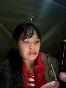 Snapshot of chipu06 chatting on November 19, 2:22 am chipu06 online show from November 19, 2:22 am