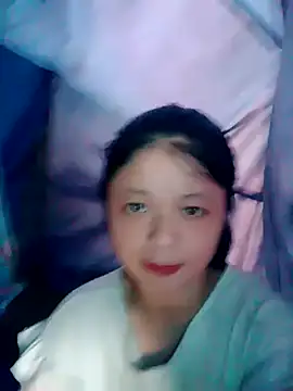 Snapshot of lisa-bae00 chatting on October 28, 10:19 am lisa-bae00 online show from October 28, 10:19 am