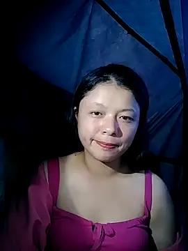 Snapshot of lisa-bae00 chatting on November 1, 10:06 am lisa-bae00 online show from November 1, 10:06 am