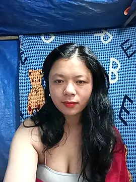 Snapshot of lisa-bae00 chatting on December 5, 12:19 am lisa-bae00 online show from December 5, 12:19 am