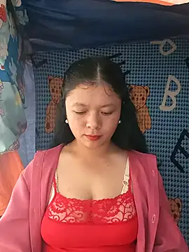 Snapshot of lisa-bae00 chatting on December 15, 3:00 am lisa-bae00 online show from December 15, 3:00 am