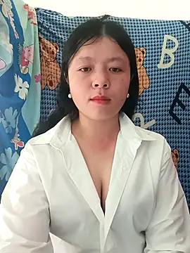 lisa-bae00 online show from April 28, 1:04 am