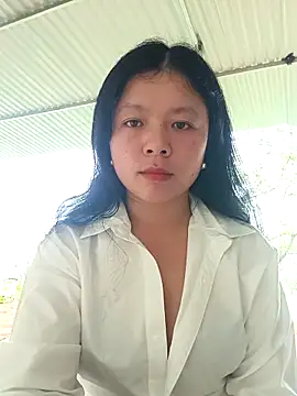 lisa-bae00 online show from April 28, 4:39 am