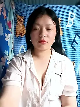 Snapshot of lisa-bae00 chatting on May 11, 2:45 pm lisa-bae00 online show from May 11, 2:45 pm