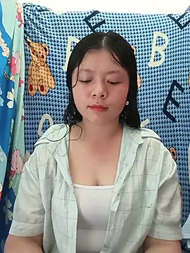 Snapshot of lisa-bae00 chatting on June 8, 3:18 am lisa-bae00 online show from June 8, 3:18 am