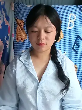 Snapshot of lisa-bae00 chatting on June 12, 1:54 pm lisa-bae00 online show from June 12, 1:54 pm
