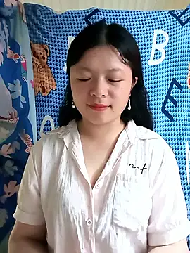 Snapshot of lisa-bae00 chatting on June 13, 11:30 am lisa-bae00 online show from June 13, 11:30 am
