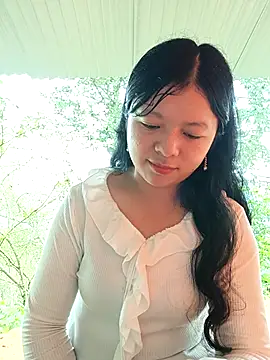 Snapshot of lisa-bae00 chatting on June 22, 3:25 am lisa-bae00 online show from June 22, 3:25 am