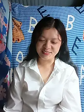 Snapshot of lisa-bae00 chatting on June 28, 1:39 pm lisa-bae00 online show from June 28, 1:39 pm