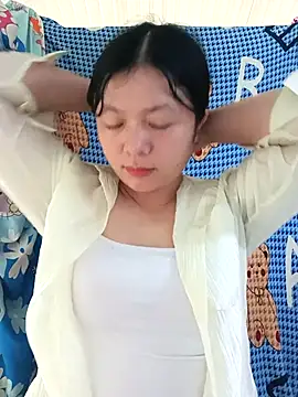 Snapshot of lisa-bae00 chatting on July 2, 1:05 am lisa-bae00 online show from July 2, 1:05 am