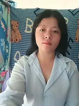 Snapshot of lisa-bae00 chatting on July 6, 12:07 am lisa-bae00 online show from July 6, 12:07 am