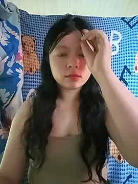 Snapshot of lisa-bae00 chatting on July 7, 9:57 am lisa-bae00 online show from July 7, 9:57 am