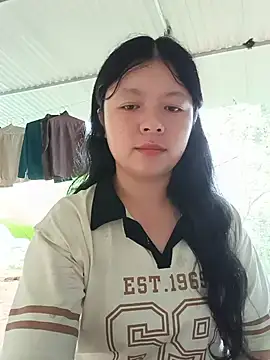 Snapshot of lisa-bae00 chatting on July 13, 2:14 am lisa-bae00 online show from July 13, 2:14 am