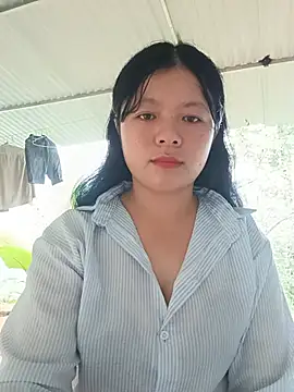 Snapshot of lisa-bae00 chatting on July 14, 10:21 am lisa-bae00 online show from July 14, 10:21 am