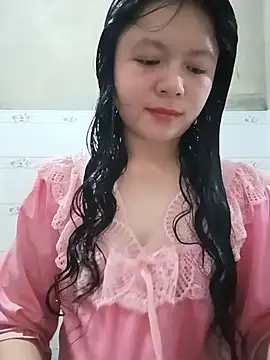 Snapshot of lisa-bae00 chatting on July 22, 4:15 am lisa-bae00 online show from July 22, 4:15 am
