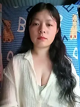 Snapshot of lisa-bae00 chatting on July 28, 2:13 pm lisa-bae00 online show from July 28, 2:13 pm