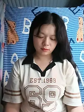 Snapshot of lisa-bae00 chatting on July 29, 1:20 pm lisa-bae00 online show from July 29, 1:20 pm