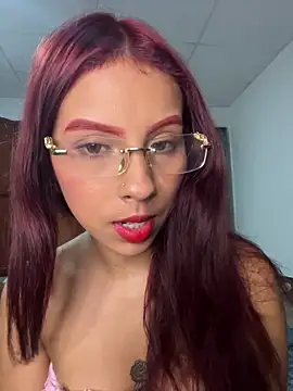 Snapshot of valenshowhot chatting on October 30, 6:37 am valenshowhot online show from October 30, 6:37 am