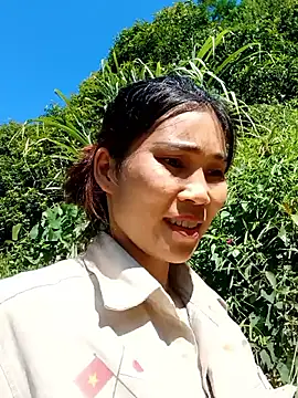 Snapshot of Bear_bear0 chatting on October 27, 3:21 am Bear bear0 online show from October 27, 3:21 am