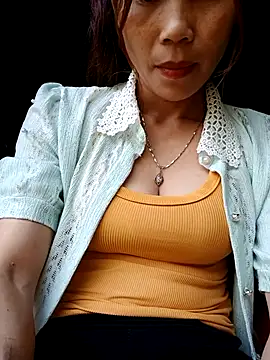 Snapshot of Bear_bear0 chatting on October 29, 1:41 am Bear bear0 online show from October 29, 1:41 am