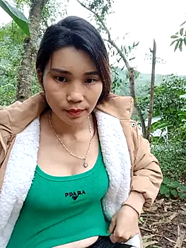 Snapshot of Bear_bear0 chatting on November 2, 12:57 am Bear bear0 online show from November 2, 12:57 am