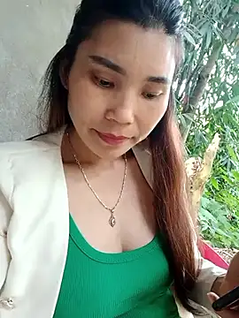 Snapshot of Bear_bear0 chatting on November 11, 3:06 am Bear bear0 online show from November 11, 3:06 am