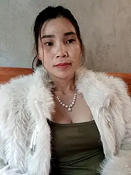 Snapshot of Bear_bear0 chatting on November 20, 12:55 am Bear bear0 online show from November 20, 12:55 am